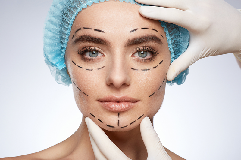 لماذا تحظى علاجات تحديد الوجه غير الجراحية بشعبية كبيرة في Dubai؟