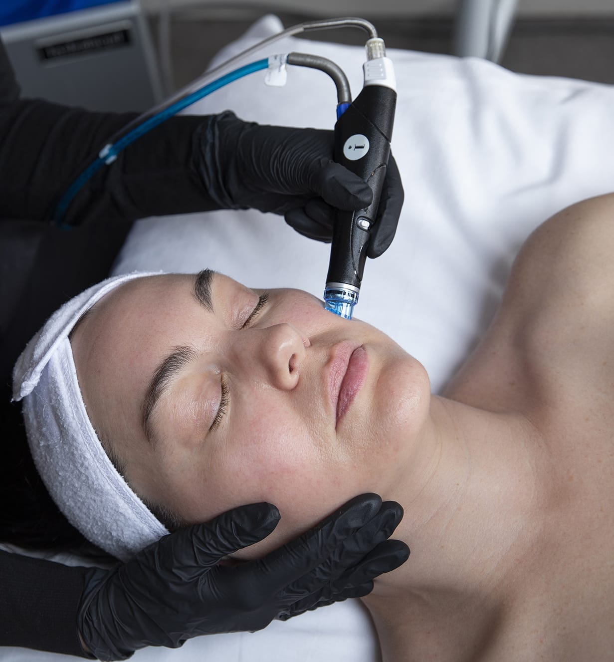 من المرشح المناسب لـ HydraFacial؟